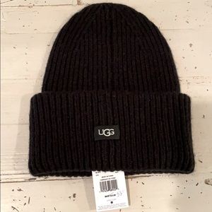 NWT UGG beanie O/S black wool knit